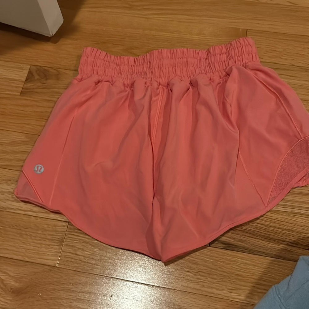 Lululemon hotty hot shorts 2.5!